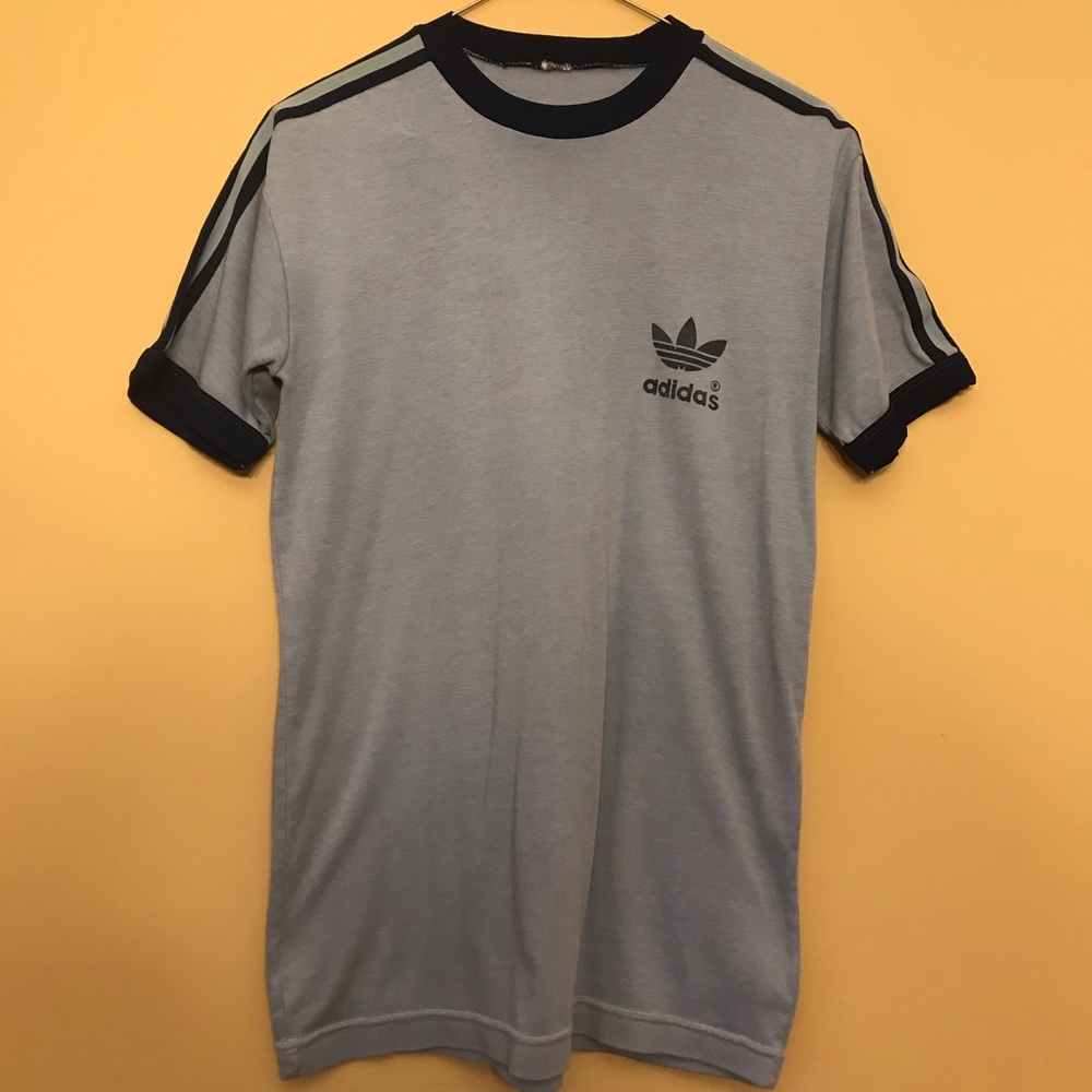ADIDAS ringer tee 🌿